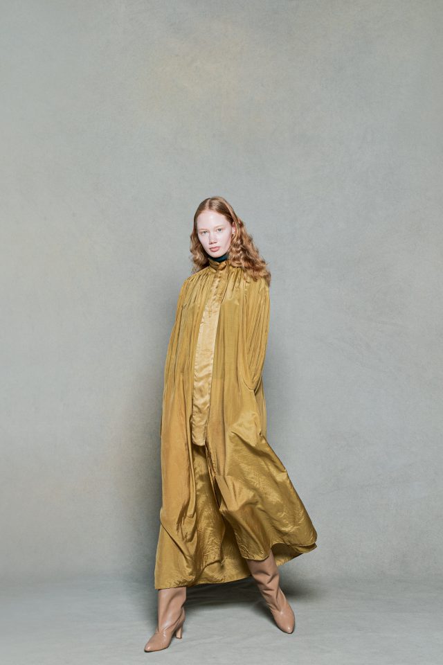 <h6>DRESS 065_khaki<br />
KNIT 056_viridian</h6>
