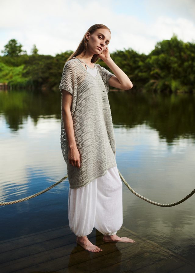 <h6>KNIT 069_light-grey<br />
CUT-SAW 002-2_natural</h6>
<h6></h6>
