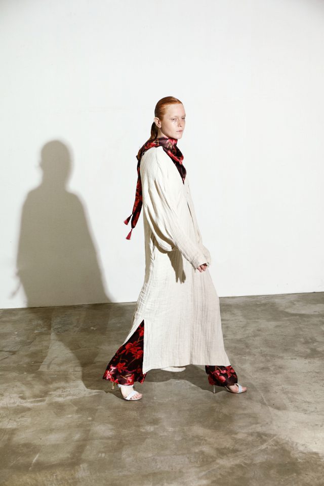 <h6>DRESS 086_BEIGE<br />
PANTS 092 & SCARF 016_BROWN</h6>
