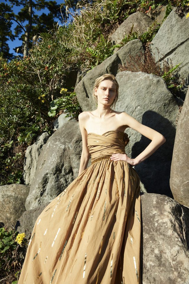 <h6>SCARF 020 & SKIRT 052_Col.ocher</h6>
