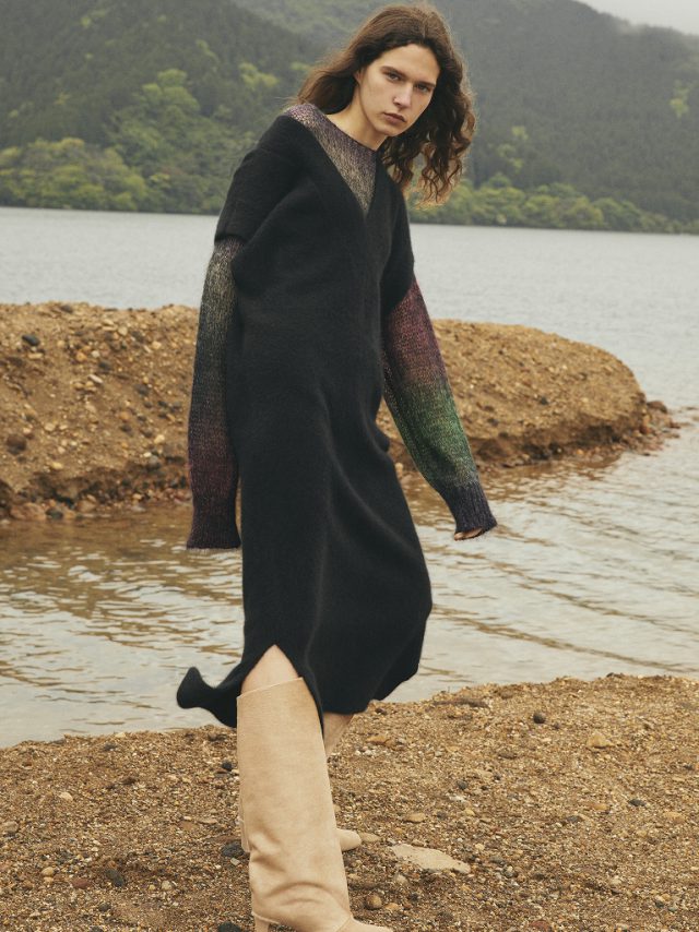 <h6>Raccoon Knit Dress_Col.black_Knit 123<br />
Light mohair Pullover_Col.multi-black_Knit 124</h6>
