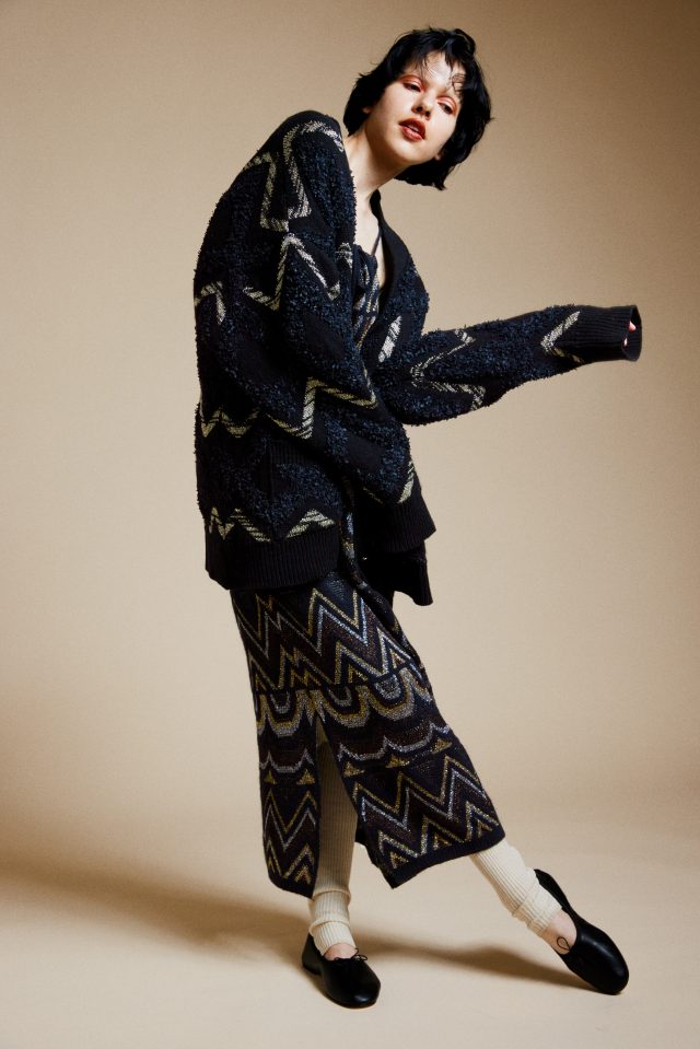 <h6>Jacquard Cardigan_Col.black_KNIT166<br />
Lame jacquard Camisole dress_Col.black_KNIT168<br />
Silk leggings Col.natural_KNIT092</h6>
