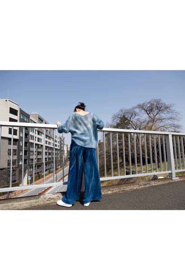 <h3>KNIT 152 INDIGO-BLUE SILK MOHAIR</h3>
<h3>PANTS 116-3 INDIGO-BLUE ORGANIC COTTON VELOR</h3>
