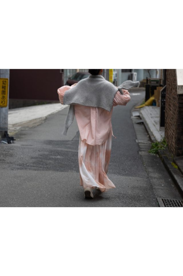 <h3>KNIT 152 PINE CHARCOAL-GREY SILK MOHAIR</h3>
<h3>BLOUSE 129-2 MANGROVE-PINK COTTON SILK</h3>
<h3>SKIRT 076-4 MANGROVE-PINK COTTON SILK</h3>
