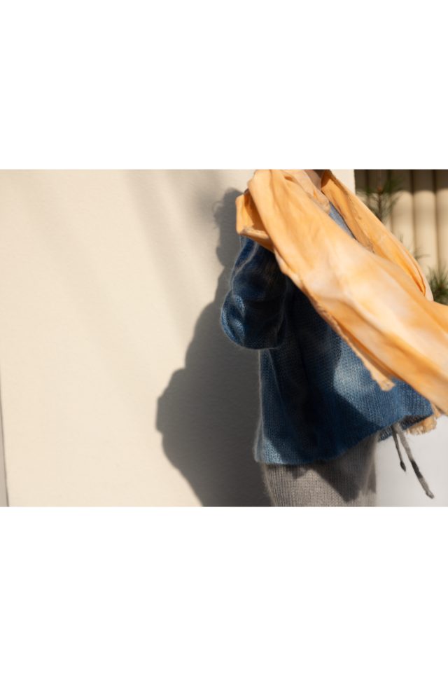 <h3>KNIT 152 INDIGO-BLUE SILK MOHAIR</h3>
<h3>SCARF 001-3 SOIL-ORANGE COTTON SILK</h3>
